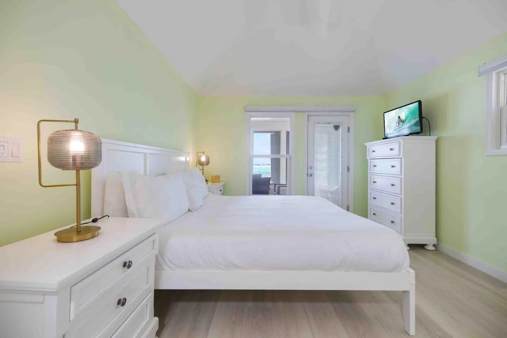 Thatch Hill - Renovated Beach House With Pool, Short Walk To The Rum Point Club Driftwood Village 0*,