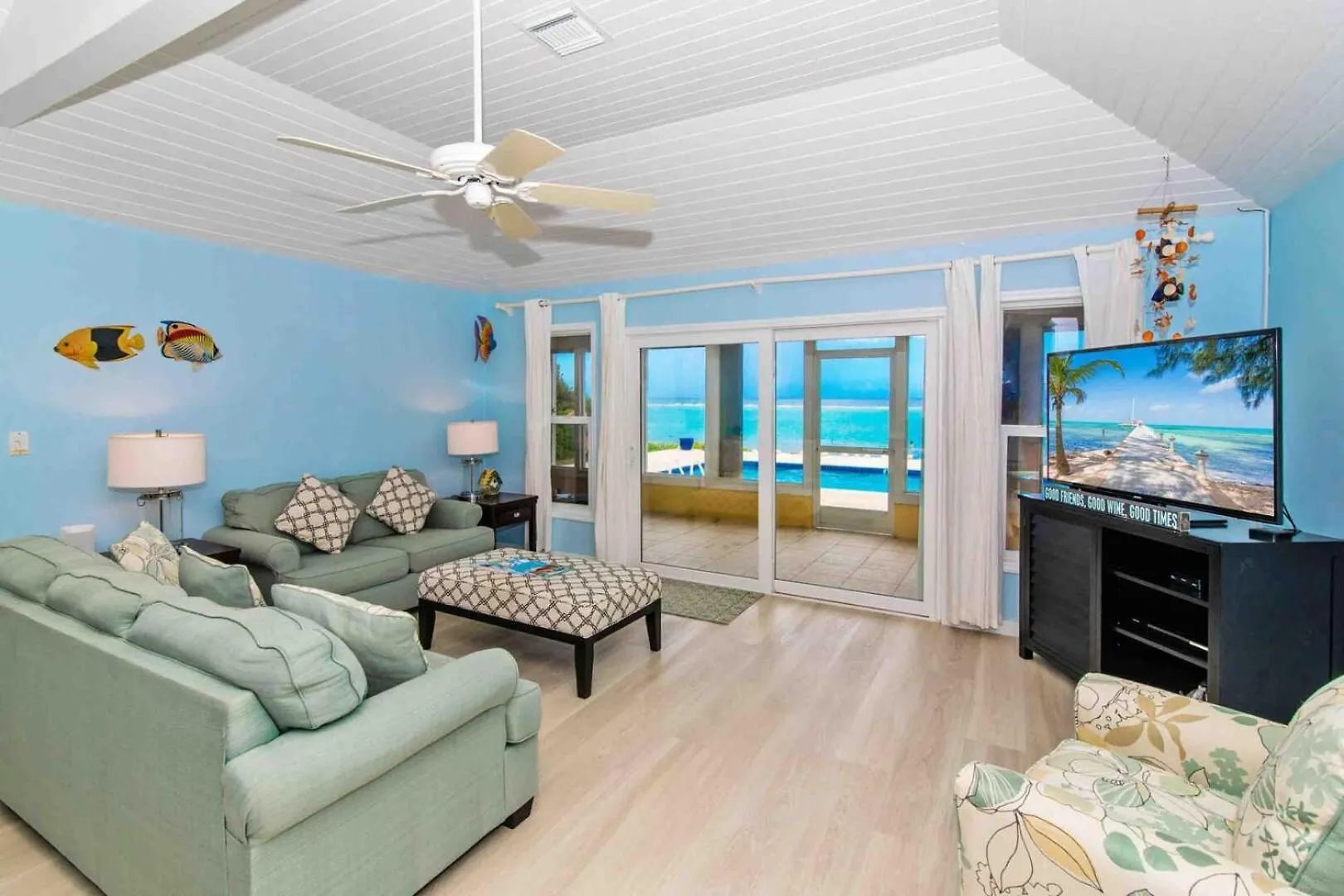Vila Thatch Hill - Renovated Beach House With Pool, Short Walk To The Rum Point Club Driftwood Village